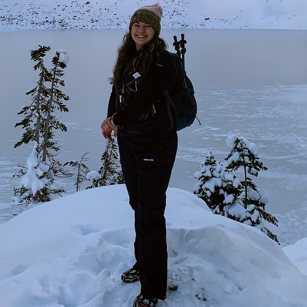 Meet your Posher, Aleya